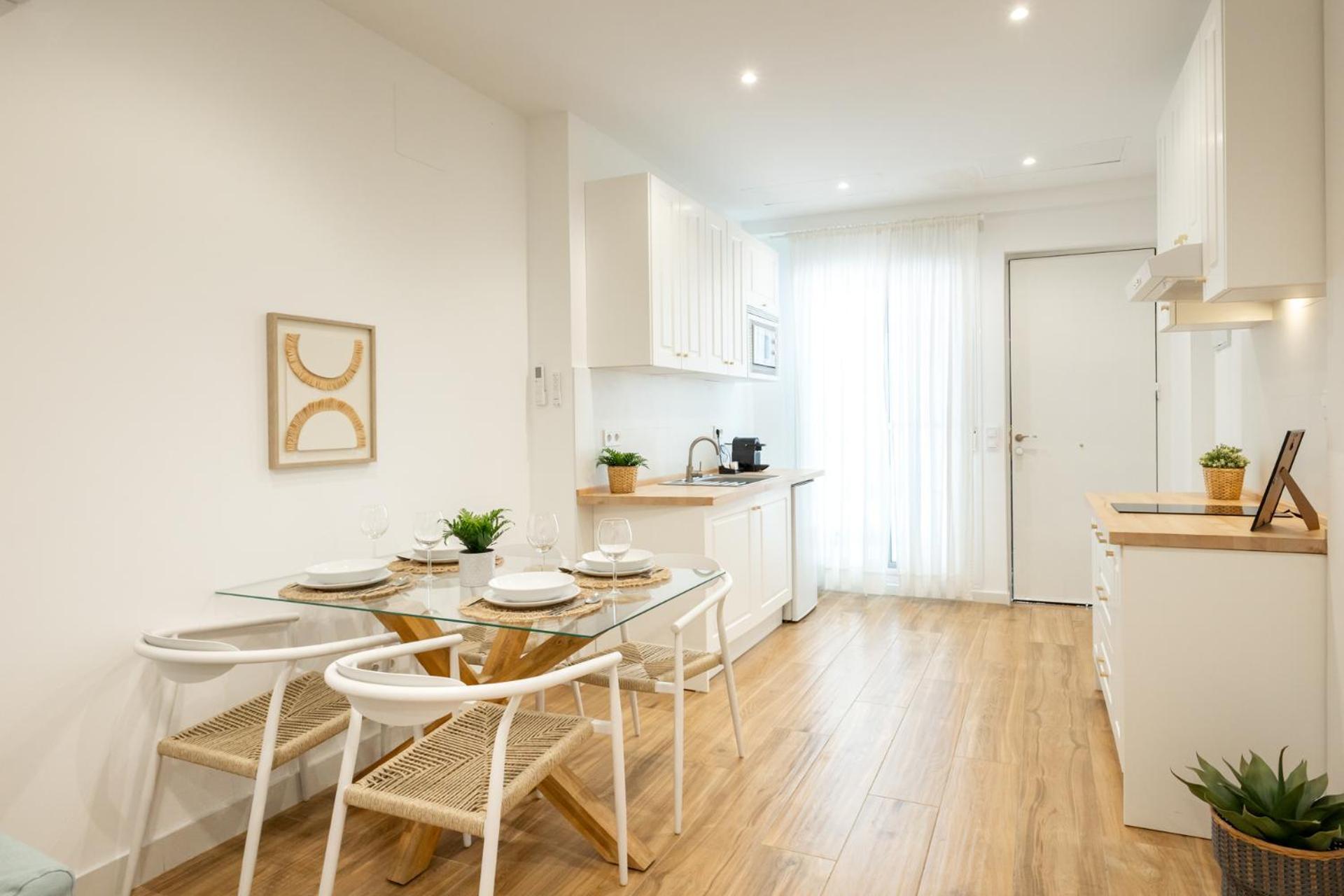 Isg Apartments Triana 1 Seville Exterior photo